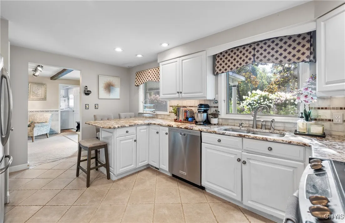 4011 College View Drive, Cortlandville, New York 1, Cortlandville, New York 13045, 4 Bedrooms Bedrooms, 14 Rooms Rooms,3 BathroomsBathrooms,Residential,For Sale,4011 College View Drive, Cortlandville, New York 1,0,S1648286