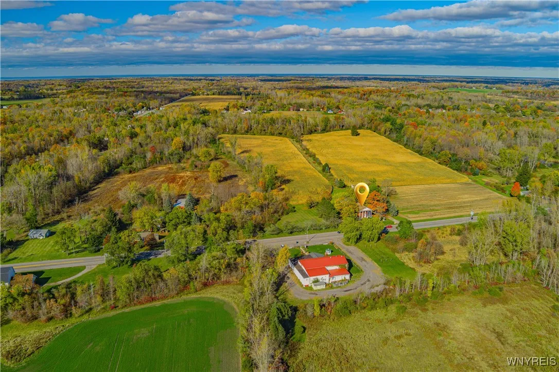 4135 Ridge Road, Cambria, New York 14094, Cambria, New York 14094, 4 Bedrooms Bedrooms, 10 Rooms Rooms,3 BathroomsBathrooms,Residential,For Sale,4135 Ridge Road, Cambria, New York 14094,0,B1648241