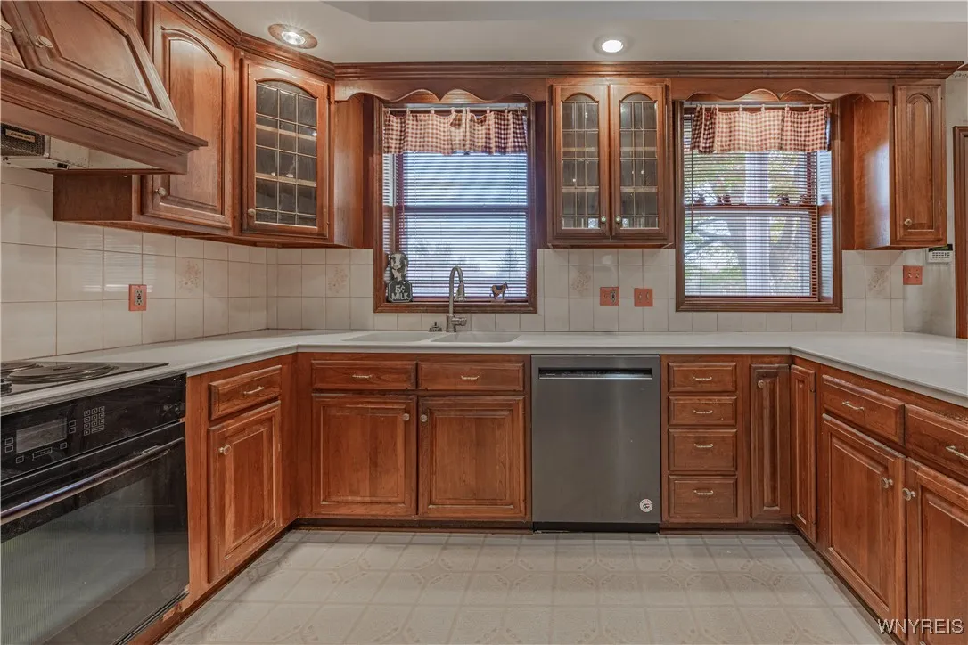 4135 Ridge Road, Cambria, New York 14094, Cambria, New York 14094, 4 Bedrooms Bedrooms, 10 Rooms Rooms,3 BathroomsBathrooms,Residential,For Sale,4135 Ridge Road, Cambria, New York 14094,0,B1648241