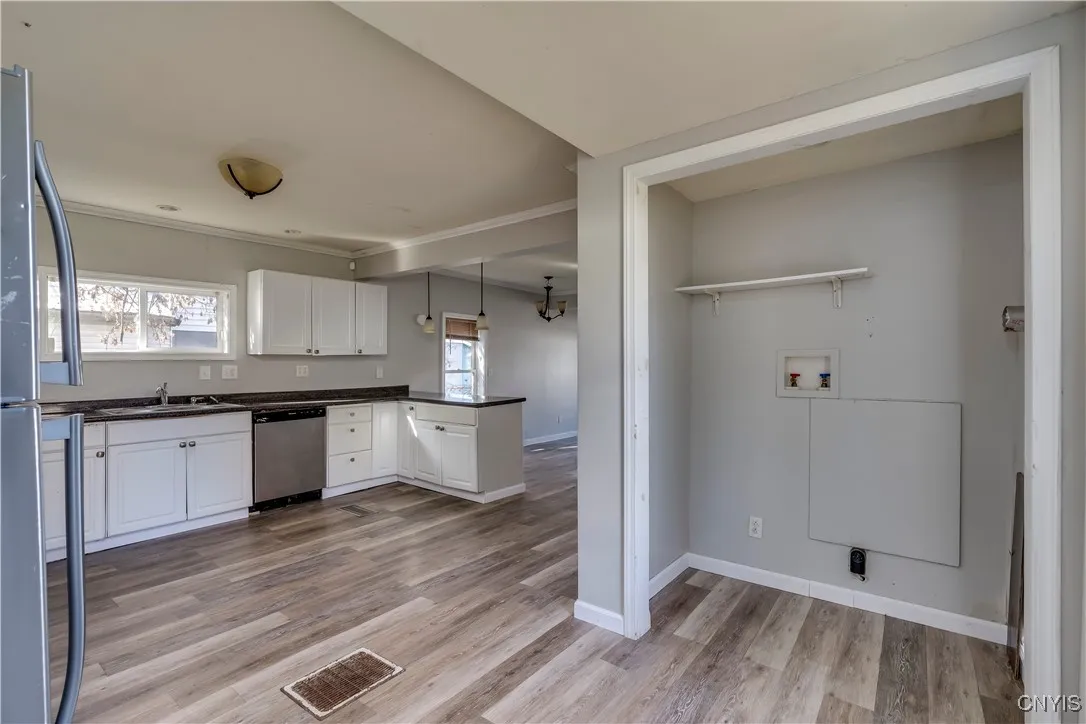 451 Portage Street, Watertown City, New York 13601, Watertown City, New York 13601, 2 Bedrooms Bedrooms, 5 Rooms Rooms,2 BathroomsBathrooms,Residential,For Sale,451 Portage Street, Watertown City, New York 13601,0,S1648306