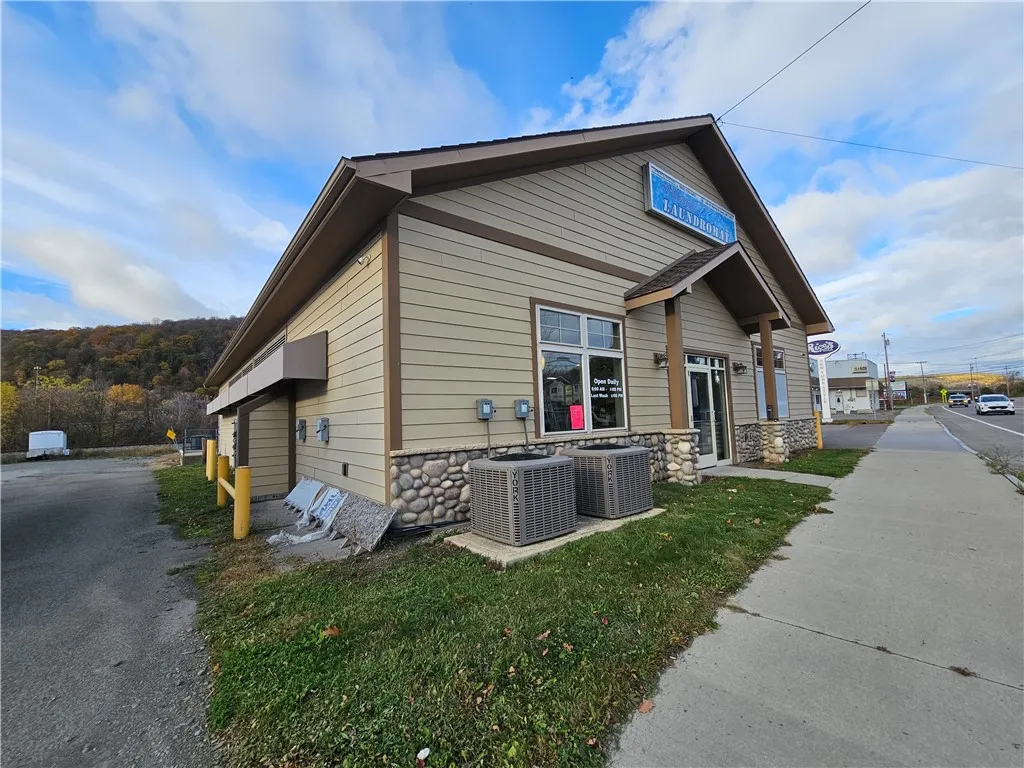 369 West Morris Street, Bath, New York 14810, Bath, New York 14810, ,Commercial Sale,For Sale,369 West Morris Street, Bath, New York 14810,0,R1647323
