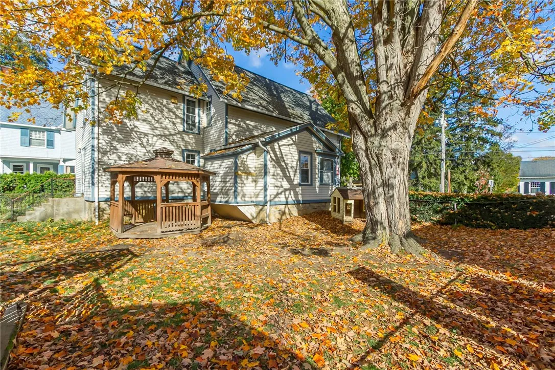 18 Monroe Street, Mendon, New York 14472, Mendon, New York 14472, 4 Bedrooms Bedrooms, 7 Rooms Rooms,2 BathroomsBathrooms,Residential,For Sale,18 Monroe Street, Mendon, New York 14472,0,R1648195