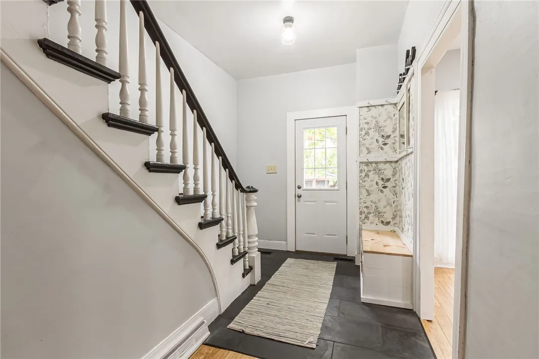 18 Monroe Street, Mendon, New York 14472, Mendon, New York 14472, 4 Bedrooms Bedrooms, 7 Rooms Rooms,2 BathroomsBathrooms,Residential,For Sale,18 Monroe Street, Mendon, New York 14472,0,R1648195