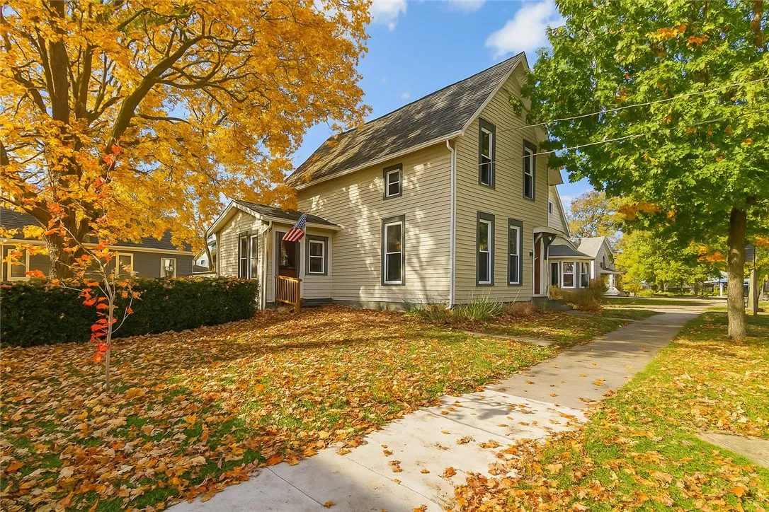 18 Monroe Street, Mendon, New York 14472, Mendon, New York 14472, 4 Bedrooms Bedrooms, 7 Rooms Rooms,2 BathroomsBathrooms,Residential,For Sale,18 Monroe Street, Mendon, New York 14472,0,R1648195