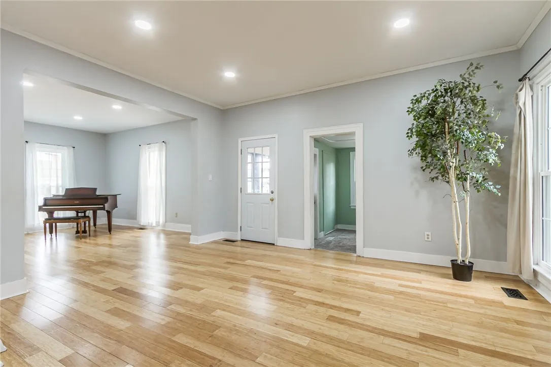 18 Monroe Street, Mendon, New York 14472, Mendon, New York 14472, 4 Bedrooms Bedrooms, 7 Rooms Rooms,2 BathroomsBathrooms,Residential,For Sale,18 Monroe Street, Mendon, New York 14472,0,R1648195