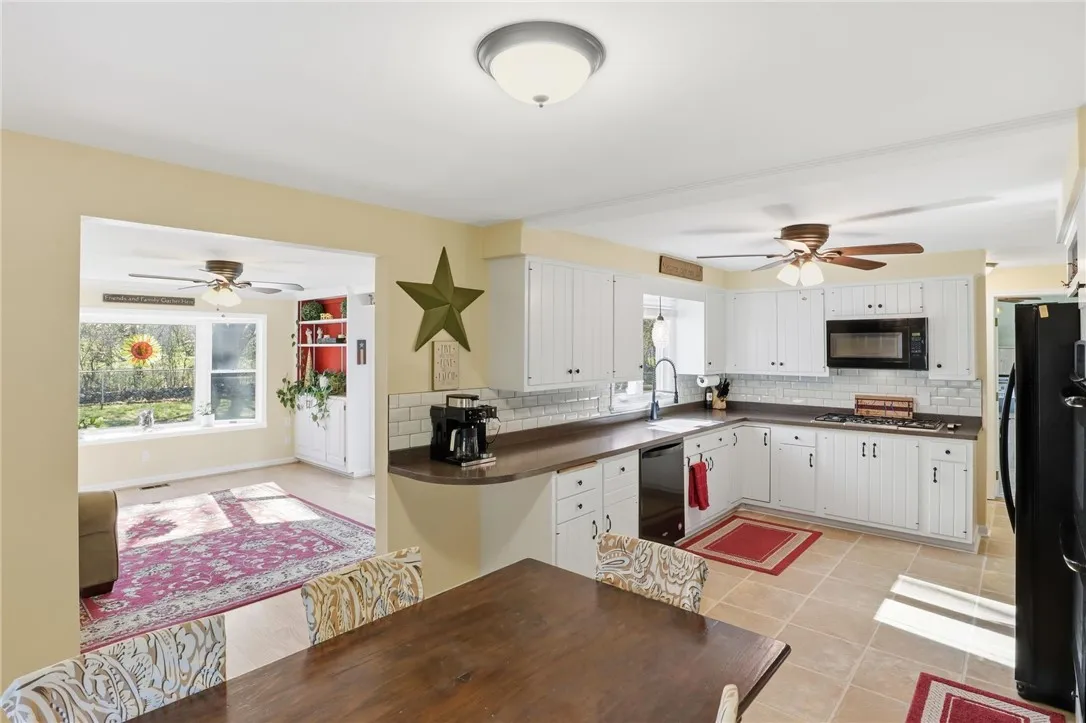 6051 Holly Lane, Farmington, New York 14425, Farmington, New York 14425, 4 Bedrooms Bedrooms, 10 Rooms Rooms,2 BathroomsBathrooms,Residential,For Sale,6051 Holly Lane, Farmington, New York 14425,0,R1648099