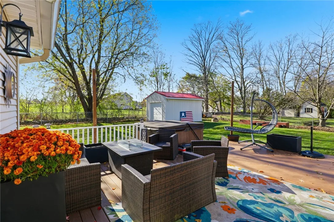 6051 Holly Lane, Farmington, New York 14425, Farmington, New York 14425, 4 Bedrooms Bedrooms, 10 Rooms Rooms,2 BathroomsBathrooms,Residential,For Sale,6051 Holly Lane, Farmington, New York 14425,0,R1648099