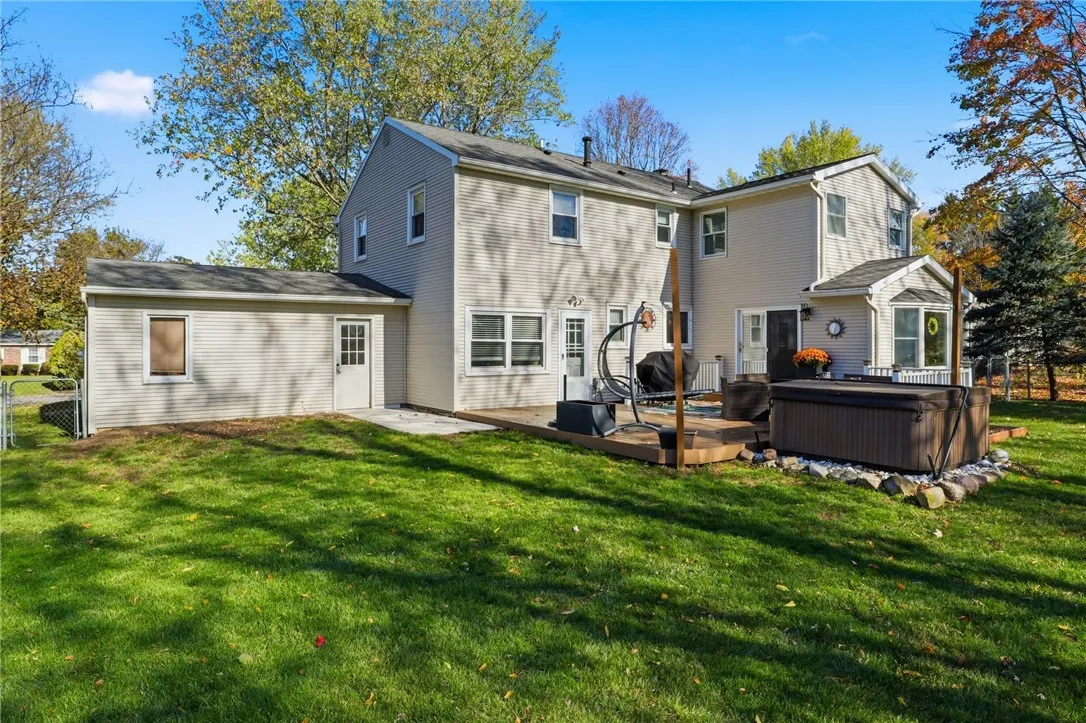 6051 Holly Lane, Farmington, New York 14425, Farmington, New York 14425, 4 Bedrooms Bedrooms, 10 Rooms Rooms,2 BathroomsBathrooms,Residential,For Sale,6051 Holly Lane, Farmington, New York 14425,0,R1648099