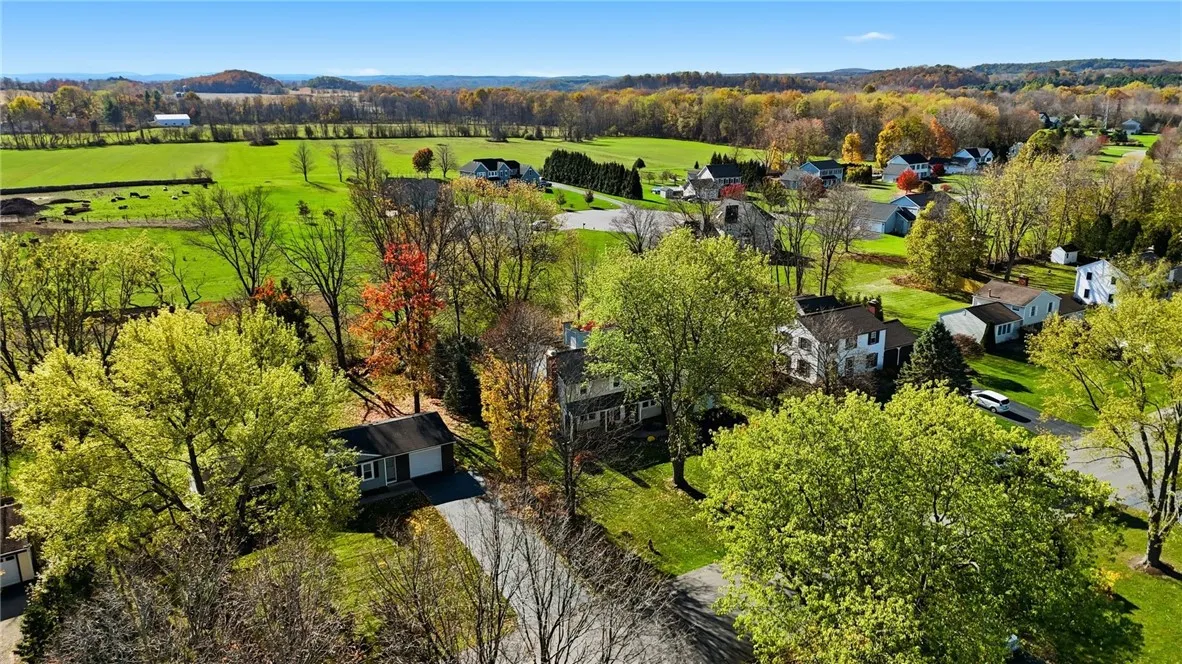 6051 Holly Lane, Farmington, New York 14425, Farmington, New York 14425, 4 Bedrooms Bedrooms, 10 Rooms Rooms,2 BathroomsBathrooms,Residential,For Sale,6051 Holly Lane, Farmington, New York 14425,0,R1648099