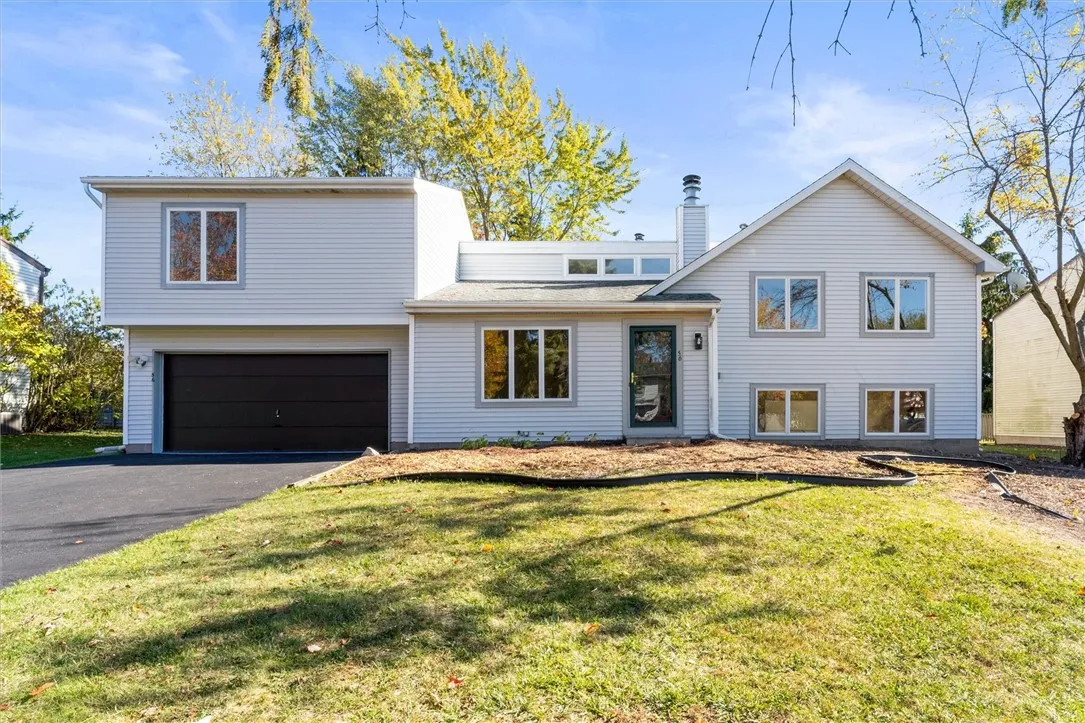 56 Prairie Trail, Henrietta, New York 14586, Henrietta, New York 14586, 4 Bedrooms Bedrooms, 9 Rooms Rooms,2 BathroomsBathrooms,Residential,For Sale,56 Prairie Trail, Henrietta, New York 14586,0,R1648109