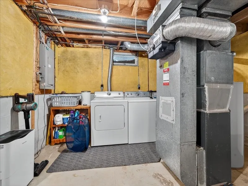 106 Cornhill Place, Rochester, New York 14608, Rochester, New York 14608, 2 Bedrooms Bedrooms, 5 Rooms Rooms,2 BathroomsBathrooms,Residential,For Sale,106 Cornhill Place, Rochester, New York 14608,0,R1648258