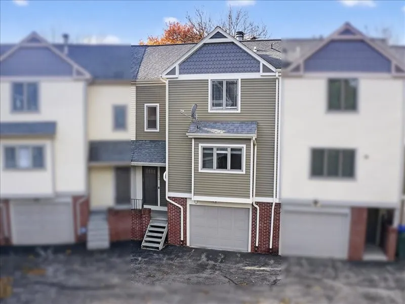 106 Cornhill Place, Rochester, New York 14608, Rochester, New York 14608, 2 Bedrooms Bedrooms, 5 Rooms Rooms,2 BathroomsBathrooms,Residential,For Sale,106 Cornhill Place, Rochester, New York 14608,0,R1648258