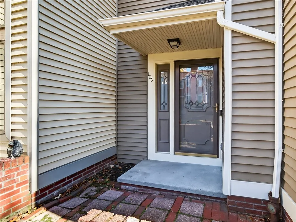 106 Cornhill Place, Rochester, New York 14608, Rochester, New York 14608, 2 Bedrooms Bedrooms, 5 Rooms Rooms,2 BathroomsBathrooms,Residential,For Sale,106 Cornhill Place, Rochester, New York 14608,0,R1648258