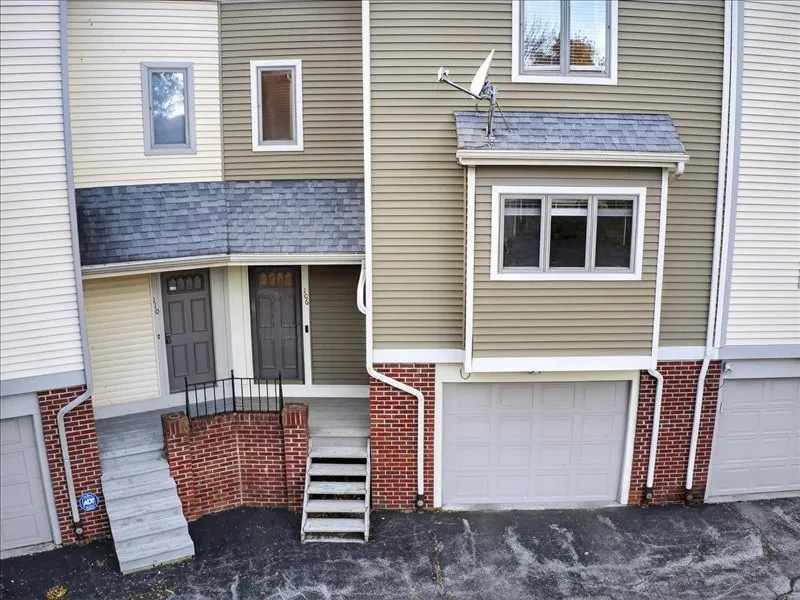 106 Cornhill Place, Rochester, New York 14608, Rochester, New York 14608, 2 Bedrooms Bedrooms, 5 Rooms Rooms,2 BathroomsBathrooms,Residential,For Sale,106 Cornhill Place, Rochester, New York 14608,0,R1648258