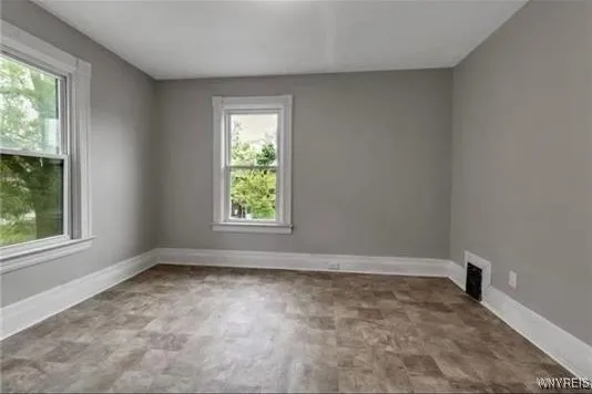 1706 Whitney Avenue, Niagara Falls, New York 14301, Niagara Falls, New York 14301, 3 Bedrooms Bedrooms, 5 Rooms Rooms,1 BathroomBathrooms,Residential,For Sale,1706 Whitney Avenue, Niagara Falls, New York 14301,0,B1647530