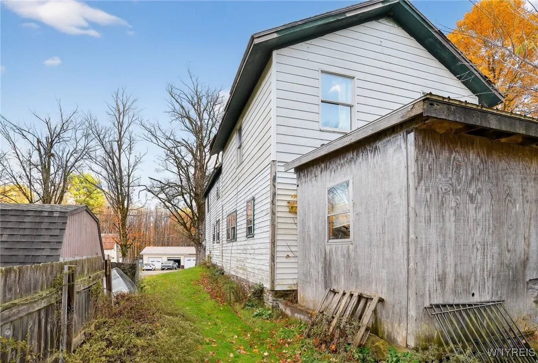 27 Preston Hill Street, Camden, New York 13316, Camden, New York 13316, 5 Bedrooms Bedrooms, 7 Rooms Rooms,1 BathroomBathrooms,Residential,For Sale,27 Preston Hill Street, Camden, New York 13316,0,B1648011