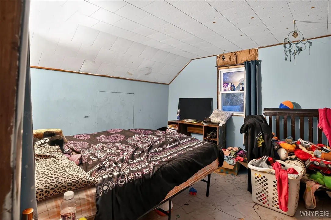 27 Preston Hill Street, Camden, New York 13316, Camden, New York 13316, 5 Bedrooms Bedrooms, 7 Rooms Rooms,1 BathroomBathrooms,Residential,For Sale,27 Preston Hill Street, Camden, New York 13316,0,B1648011