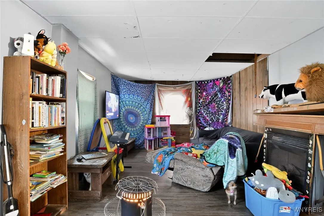 27 Preston Hill Street, Camden, New York 13316, Camden, New York 13316, 5 Bedrooms Bedrooms, 7 Rooms Rooms,1 BathroomBathrooms,Residential,For Sale,27 Preston Hill Street, Camden, New York 13316,0,B1648011