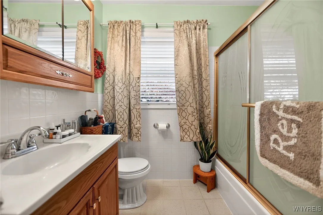 403 Brody Drive, Utica, New York 13502, Utica, New York 13502, 3 Bedrooms Bedrooms, 5 Rooms Rooms,1 BathroomBathrooms,Residential,For Sale,403 Brody Drive, Utica, New York 13502,0,B1647995