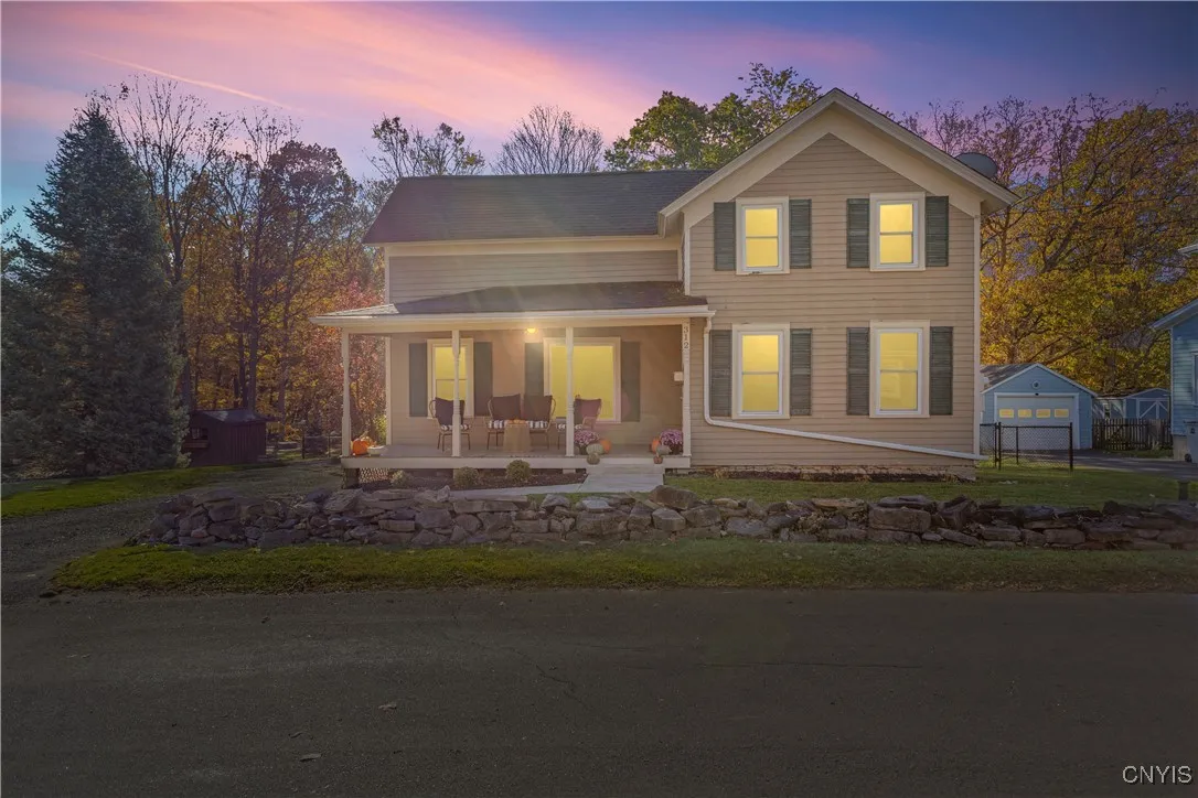 312 South Street, Manlius, New York 13066, Manlius, New York 13066, 3 Bedrooms Bedrooms, 7 Rooms Rooms,2 BathroomsBathrooms,Residential,For Sale,312 South Street, Manlius, New York 13066,0,S1648174