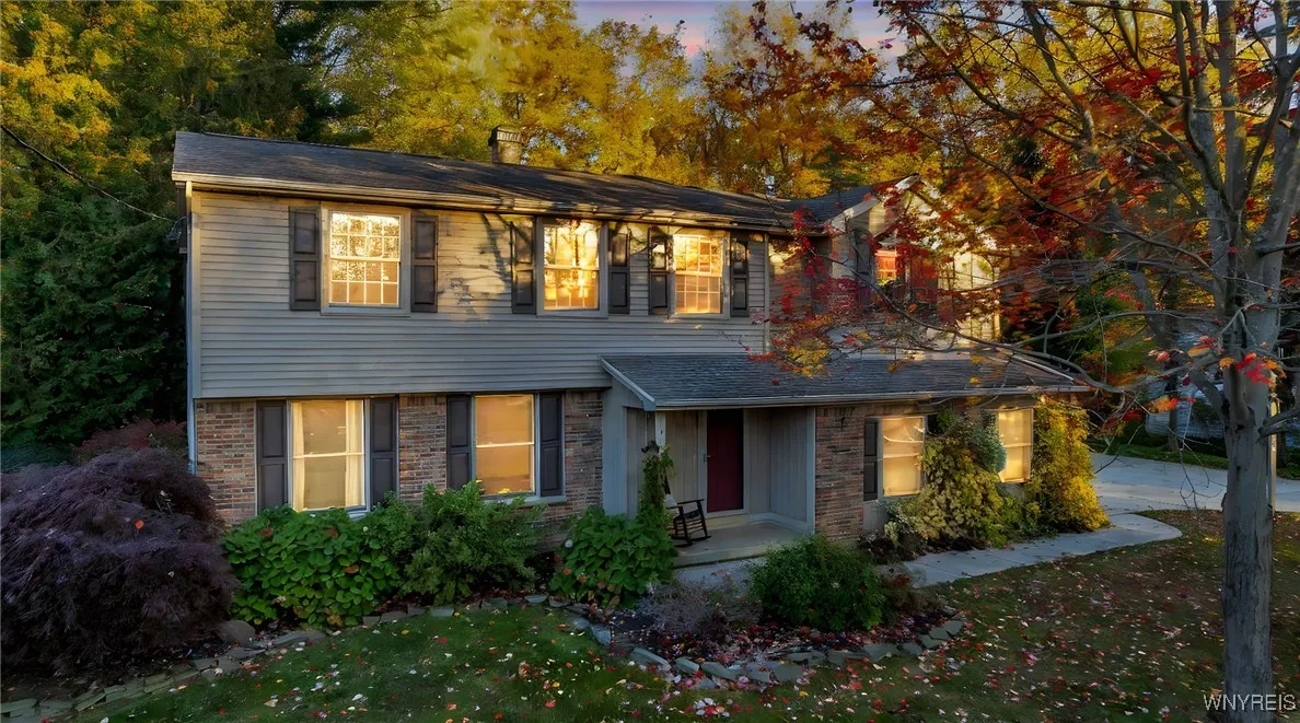 23 Timothy Drive, Orchard Park, New York 14127, Orchard Park, New York 14127, 4 Bedrooms Bedrooms, 10 Rooms Rooms,2 BathroomsBathrooms,Residential,For Sale,23 Timothy Drive, Orchard Park, New York 14127,0,B1648253