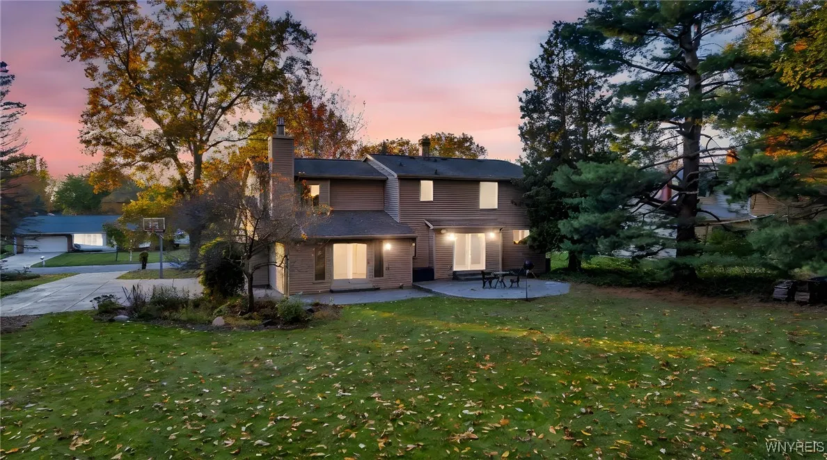 23 Timothy Drive, Orchard Park, New York 14127, Orchard Park, New York 14127, 4 Bedrooms Bedrooms, 10 Rooms Rooms,2 BathroomsBathrooms,Residential,For Sale,23 Timothy Drive, Orchard Park, New York 14127,0,B1648253