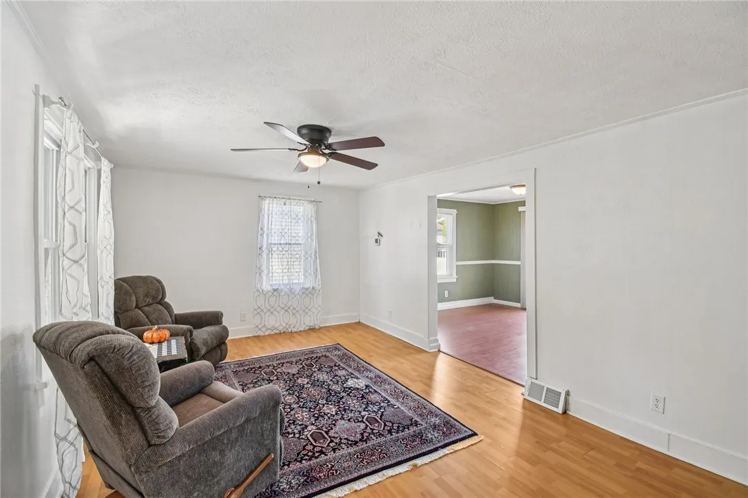 2844 Chili Avenue, Chili, New York 14624, Chili, New York 14624, 3 Bedrooms Bedrooms, 6 Rooms Rooms,1 BathroomBathrooms,Residential,For Sale,2844 Chili Avenue, Chili, New York 14624,0,R1644925