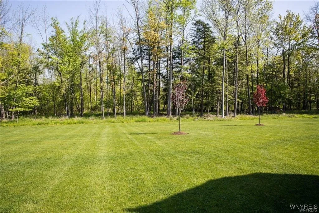 698 Windover Lane, Evans, New York 14047, Evans, New York 14047, 5 Bedrooms Bedrooms, 13 Rooms Rooms,6 BathroomsBathrooms,Residential,For Sale,698 Windover Lane, Evans, New York 14047,0,B1648148