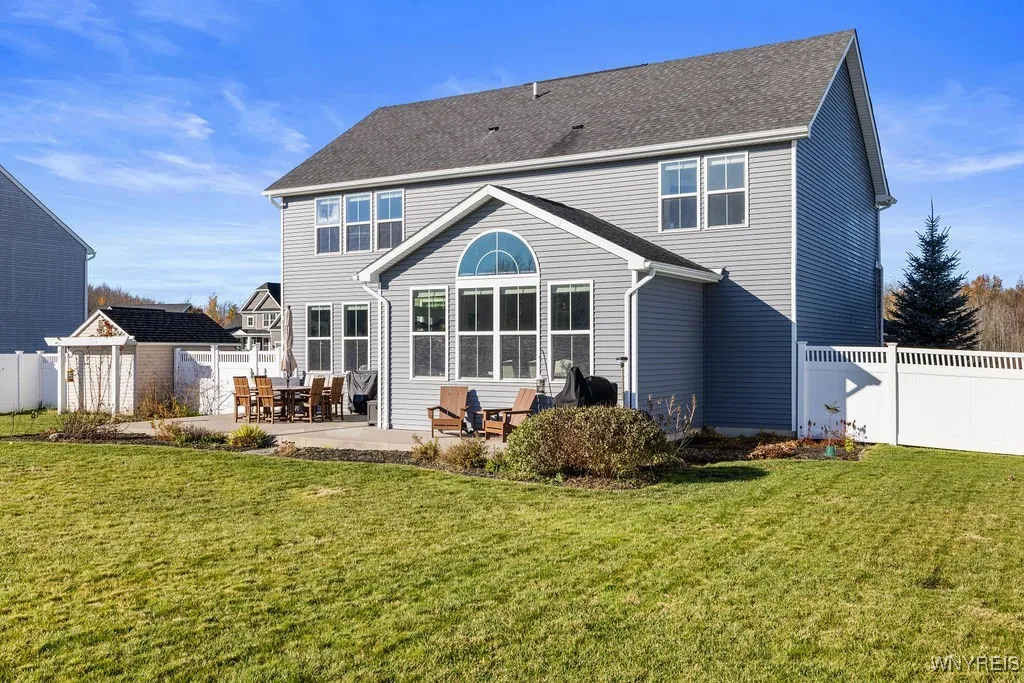 6755 Willow Ridge Drive, Hamburg, New York 14075, Hamburg, New York 14075, 4 Bedrooms Bedrooms, 12 Rooms Rooms,2 BathroomsBathrooms,Residential,For Sale,6755 Willow Ridge Drive, Hamburg, New York 14075,0,B1648240