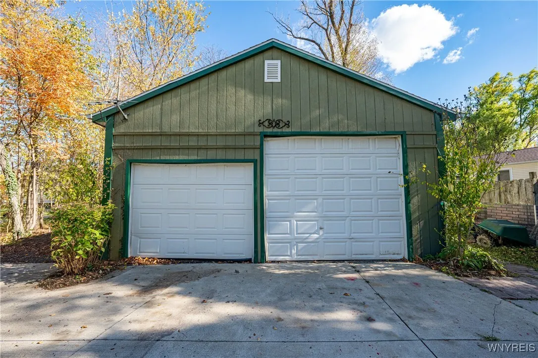 145 Arthur Avenue, Evans, New York 14006, Evans, New York 14006, 1 Bedroom Bedrooms, 6 Rooms Rooms,1 BathroomBathrooms,Residential,For Sale,145 Arthur Avenue, Evans, New York 14006,0,B1646562