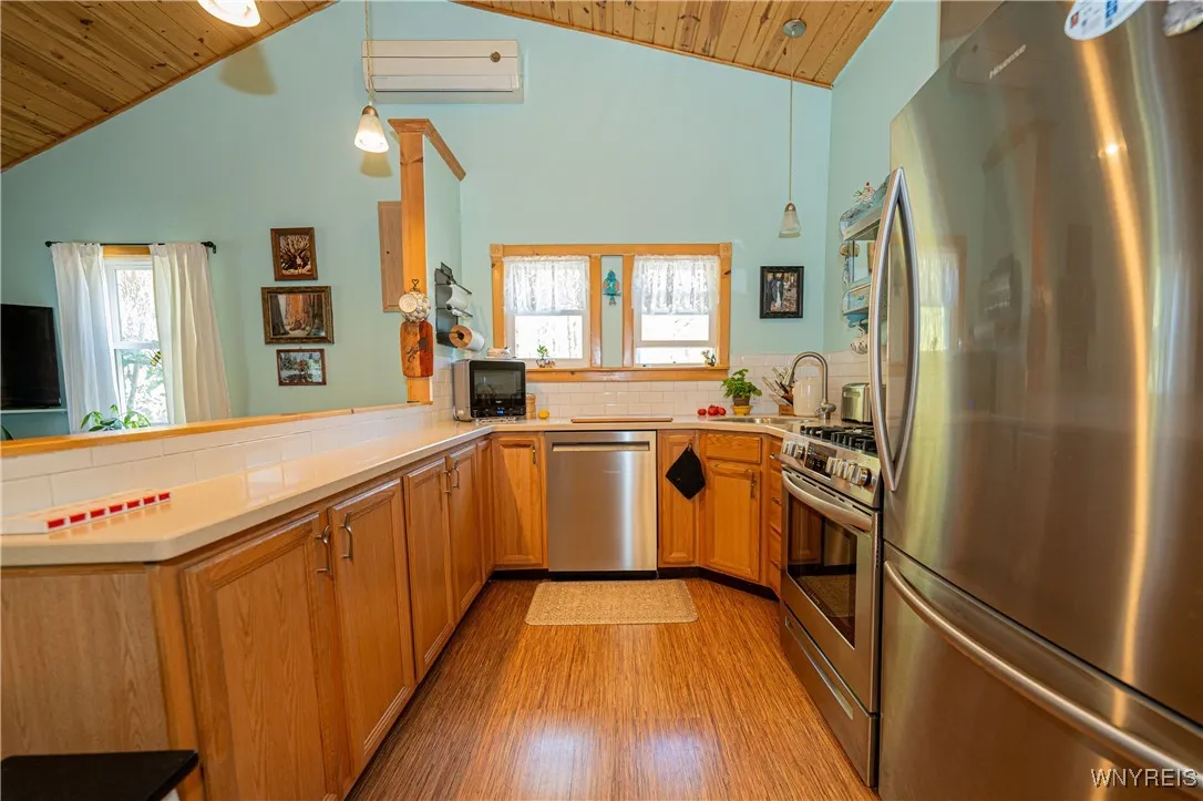 145 Arthur Avenue, Evans, New York 14006, Evans, New York 14006, 1 Bedroom Bedrooms, 6 Rooms Rooms,1 BathroomBathrooms,Residential,For Sale,145 Arthur Avenue, Evans, New York 14006,0,B1646562