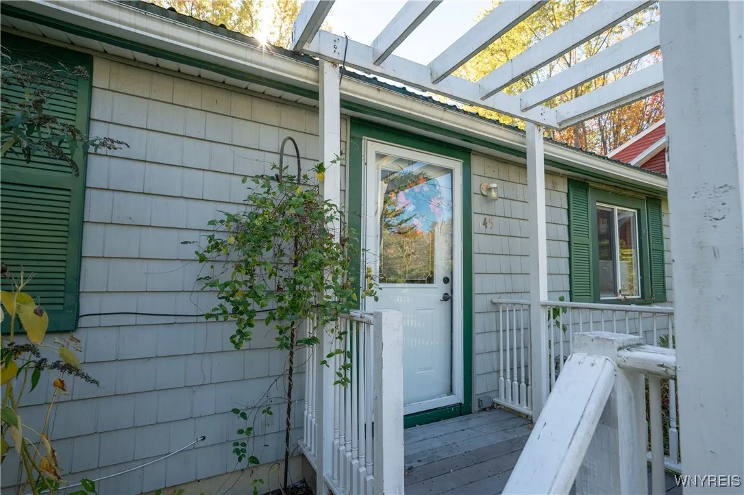 145 Arthur Avenue, Evans, New York 14006, Evans, New York 14006, 1 Bedroom Bedrooms, 6 Rooms Rooms,1 BathroomBathrooms,Residential,For Sale,145 Arthur Avenue, Evans, New York 14006,0,B1646562