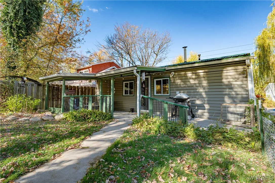 145 Arthur Avenue, Evans, New York 14006, Evans, New York 14006, 1 Bedroom Bedrooms, 6 Rooms Rooms,1 BathroomBathrooms,Residential,For Sale,145 Arthur Avenue, Evans, New York 14006,0,B1646562