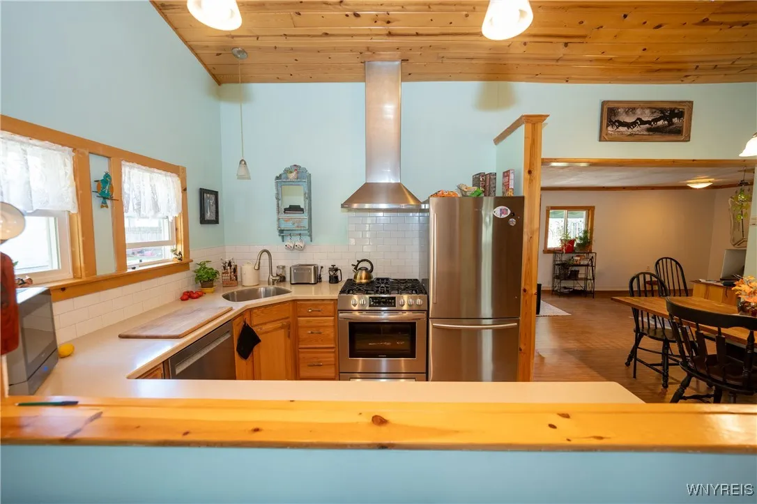 145 Arthur Avenue, Evans, New York 14006, Evans, New York 14006, 1 Bedroom Bedrooms, 6 Rooms Rooms,1 BathroomBathrooms,Residential,For Sale,145 Arthur Avenue, Evans, New York 14006,0,B1646562