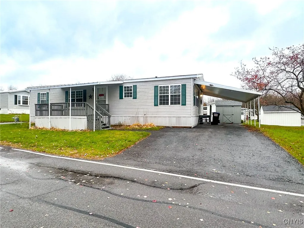 2 Tree Stump Drive, New Hartford, New York 13321, New Hartford, New York 13321, 3 Bedrooms Bedrooms, 6 Rooms Rooms,2 BathroomsBathrooms,Residential,For Sale,2 Tree Stump Drive, New Hartford, New York 13321,0,S1648298