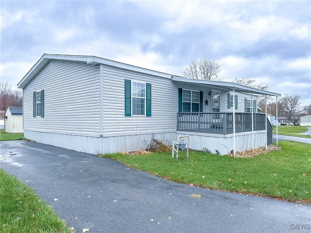 2 Tree Stump Drive, New Hartford, New York 13321, New Hartford, New York 13321, 3 Bedrooms Bedrooms, 6 Rooms Rooms,2 BathroomsBathrooms,Residential,For Sale,2 Tree Stump Drive, New Hartford, New York 13321,0,S1648298
