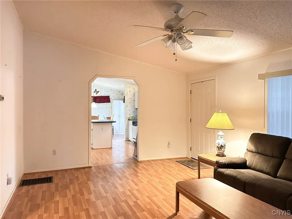 2 Tree Stump Drive, New Hartford, New York 13321, New Hartford, New York 13321, 3 Bedrooms Bedrooms, 6 Rooms Rooms,2 BathroomsBathrooms,Residential,For Sale,2 Tree Stump Drive, New Hartford, New York 13321,0,S1648298