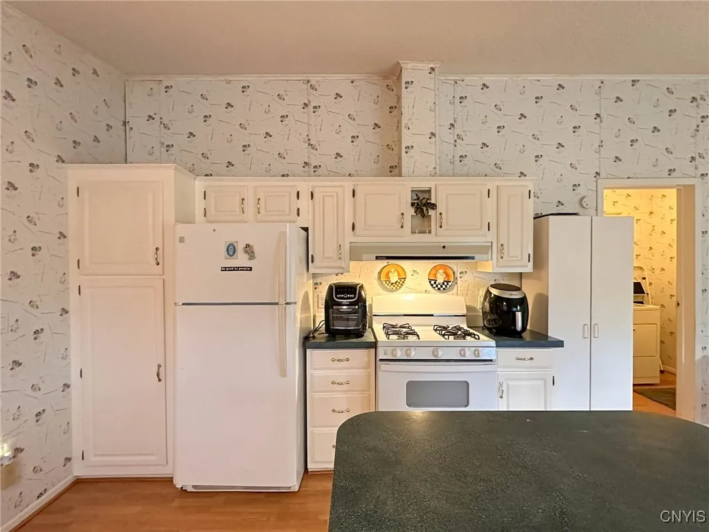 2 Tree Stump Drive, New Hartford, New York 13321, New Hartford, New York 13321, 3 Bedrooms Bedrooms, 6 Rooms Rooms,2 BathroomsBathrooms,Residential,For Sale,2 Tree Stump Drive, New Hartford, New York 13321,0,S1648298