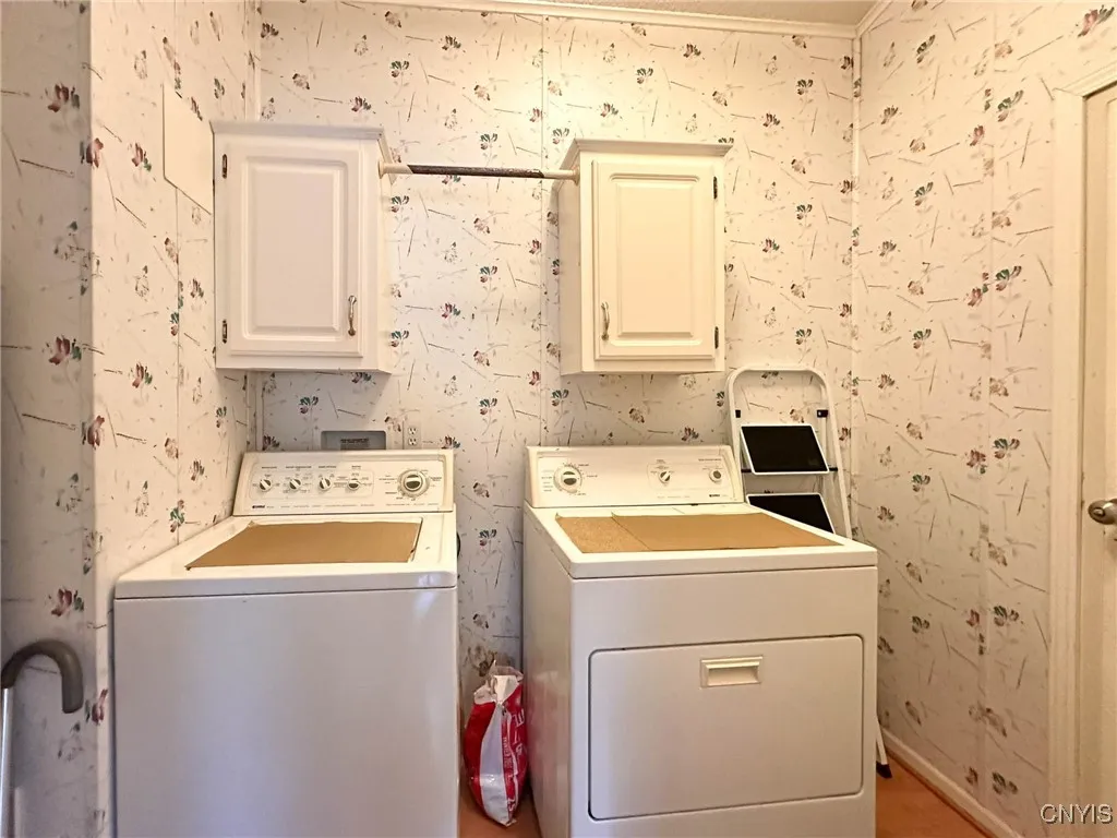 2 Tree Stump Drive, New Hartford, New York 13321, New Hartford, New York 13321, 3 Bedrooms Bedrooms, 6 Rooms Rooms,2 BathroomsBathrooms,Residential,For Sale,2 Tree Stump Drive, New Hartford, New York 13321,0,S1648298