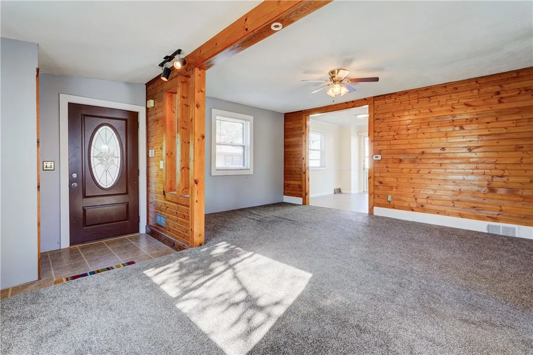 304 Zuber Road, Irondequoit, New York 14622, Irondequoit, New York 14622, 2 Bedrooms Bedrooms, 7 Rooms Rooms,1 BathroomBathrooms,Residential Lease,For Rent,304 Zuber Road, Irondequoit, New York 14622,0,R1648328