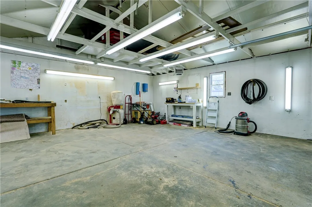 304 Zuber Road, Irondequoit, New York 14622, Irondequoit, New York 14622, 2 Bedrooms Bedrooms, 7 Rooms Rooms,1 BathroomBathrooms,Residential Lease,For Rent,304 Zuber Road, Irondequoit, New York 14622,0,R1648328