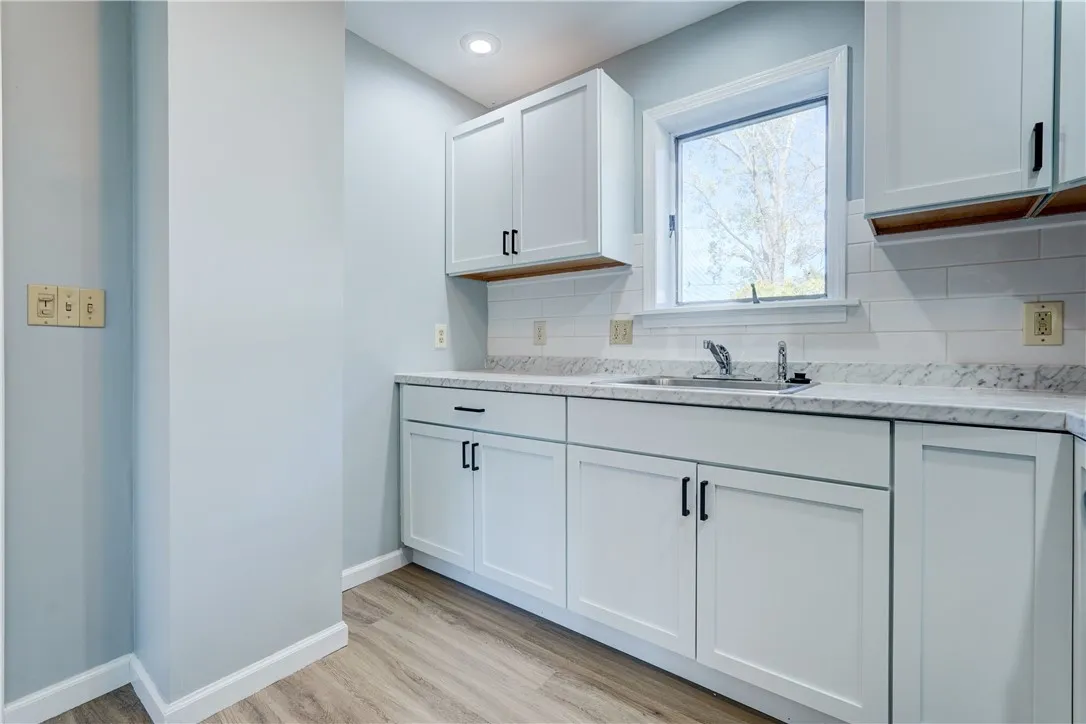 304 Zuber Road, Irondequoit, New York 14622, Irondequoit, New York 14622, 2 Bedrooms Bedrooms, 7 Rooms Rooms,1 BathroomBathrooms,Residential Lease,For Rent,304 Zuber Road, Irondequoit, New York 14622,0,R1648328