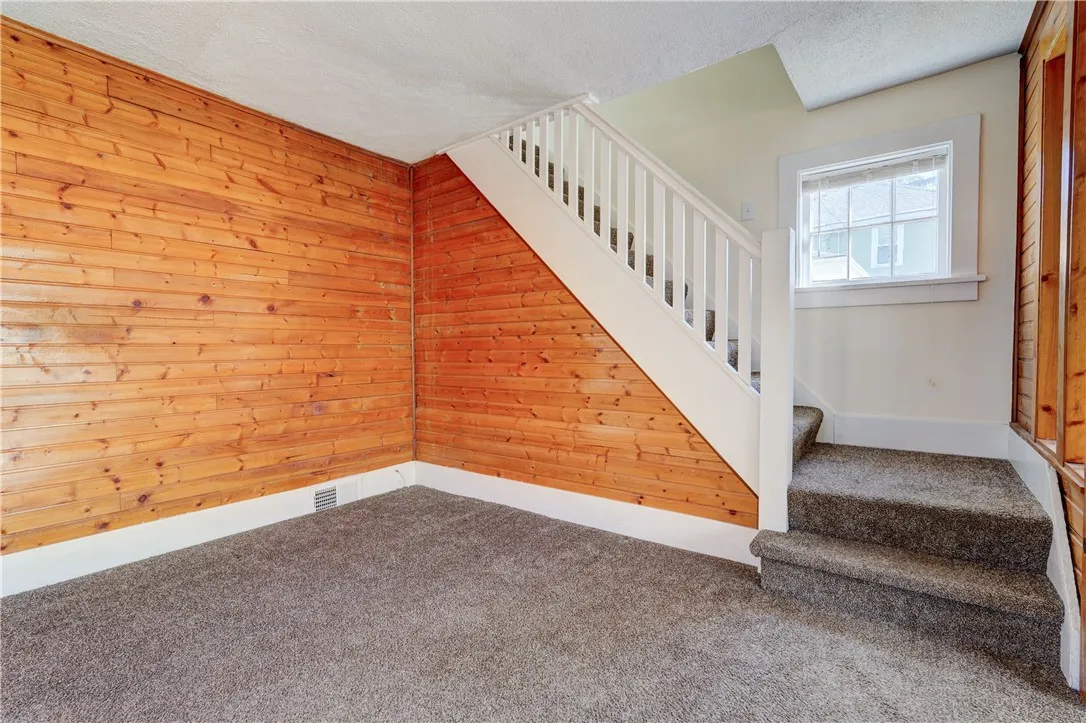 304 Zuber Road, Irondequoit, New York 14622, Irondequoit, New York 14622, 2 Bedrooms Bedrooms, 7 Rooms Rooms,1 BathroomBathrooms,Residential Lease,For Rent,304 Zuber Road, Irondequoit, New York 14622,0,R1648328