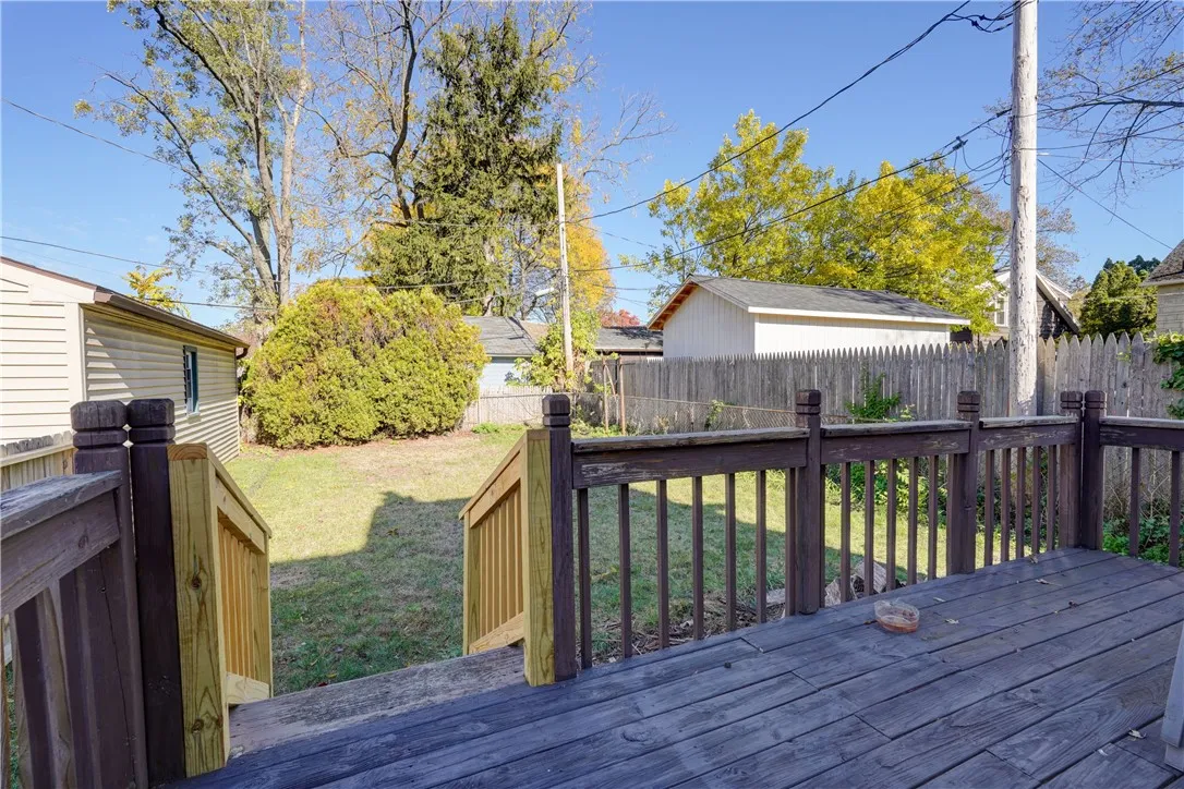 304 Zuber Road, Irondequoit, New York 14622, Irondequoit, New York 14622, 2 Bedrooms Bedrooms, 7 Rooms Rooms,1 BathroomBathrooms,Residential Lease,For Rent,304 Zuber Road, Irondequoit, New York 14622,0,R1648328