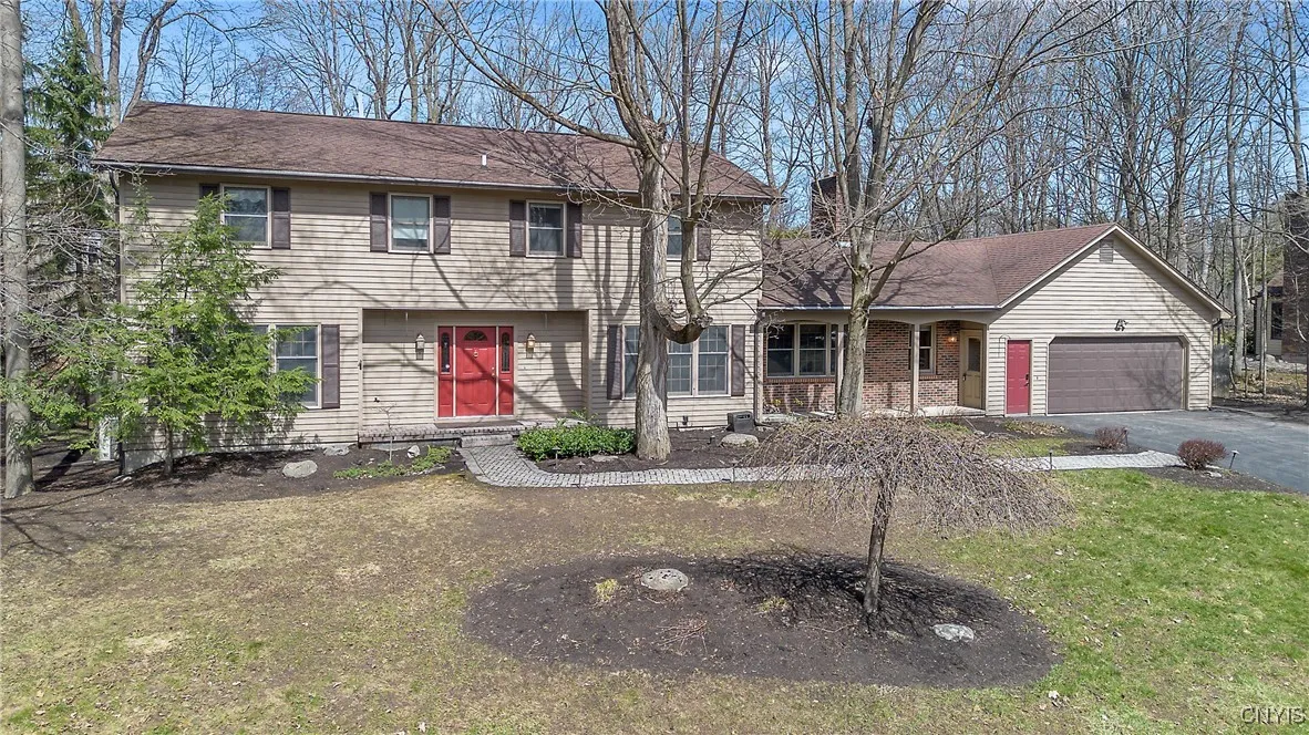 7266 Wakefield Drive, Manlius, New York 13066, Manlius, New York 13066, 5 Bedrooms Bedrooms, 14 Rooms Rooms,3 BathroomsBathrooms,Residential,For Sale,7266 Wakefield Drive, Manlius, New York 13066,0,S1648310