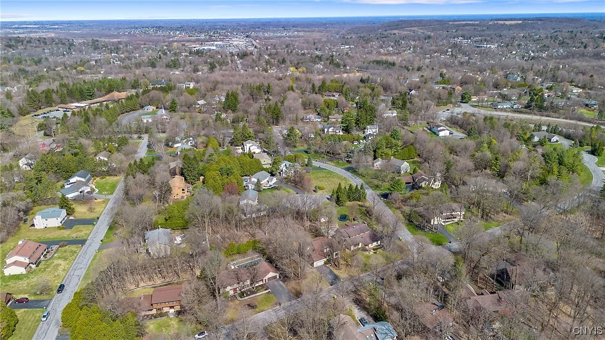 7266 Wakefield Drive, Manlius, New York 13066, Manlius, New York 13066, 5 Bedrooms Bedrooms, 14 Rooms Rooms,3 BathroomsBathrooms,Residential,For Sale,7266 Wakefield Drive, Manlius, New York 13066,0,S1648310