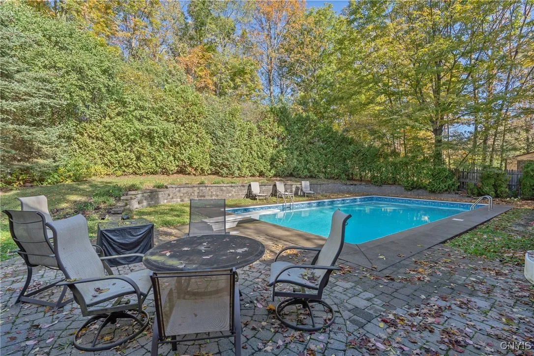 7266 Wakefield Drive, Manlius, New York 13066, Manlius, New York 13066, 5 Bedrooms Bedrooms, 14 Rooms Rooms,3 BathroomsBathrooms,Residential,For Sale,7266 Wakefield Drive, Manlius, New York 13066,0,S1648310