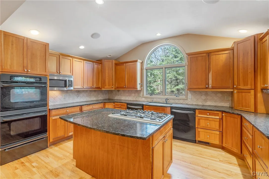 7266 Wakefield Drive, Manlius, New York 13066, Manlius, New York 13066, 5 Bedrooms Bedrooms, 14 Rooms Rooms,3 BathroomsBathrooms,Residential,For Sale,7266 Wakefield Drive, Manlius, New York 13066,0,S1648310