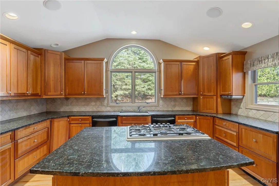7266 Wakefield Drive, Manlius, New York 13066, Manlius, New York 13066, 5 Bedrooms Bedrooms, 14 Rooms Rooms,3 BathroomsBathrooms,Residential,For Sale,7266 Wakefield Drive, Manlius, New York 13066,0,S1648310