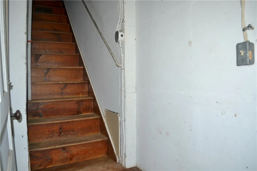 1st Fl Rear Staircase